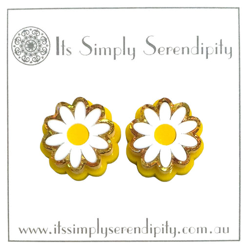 Fresh As A Daisy - White - Stud Earrings